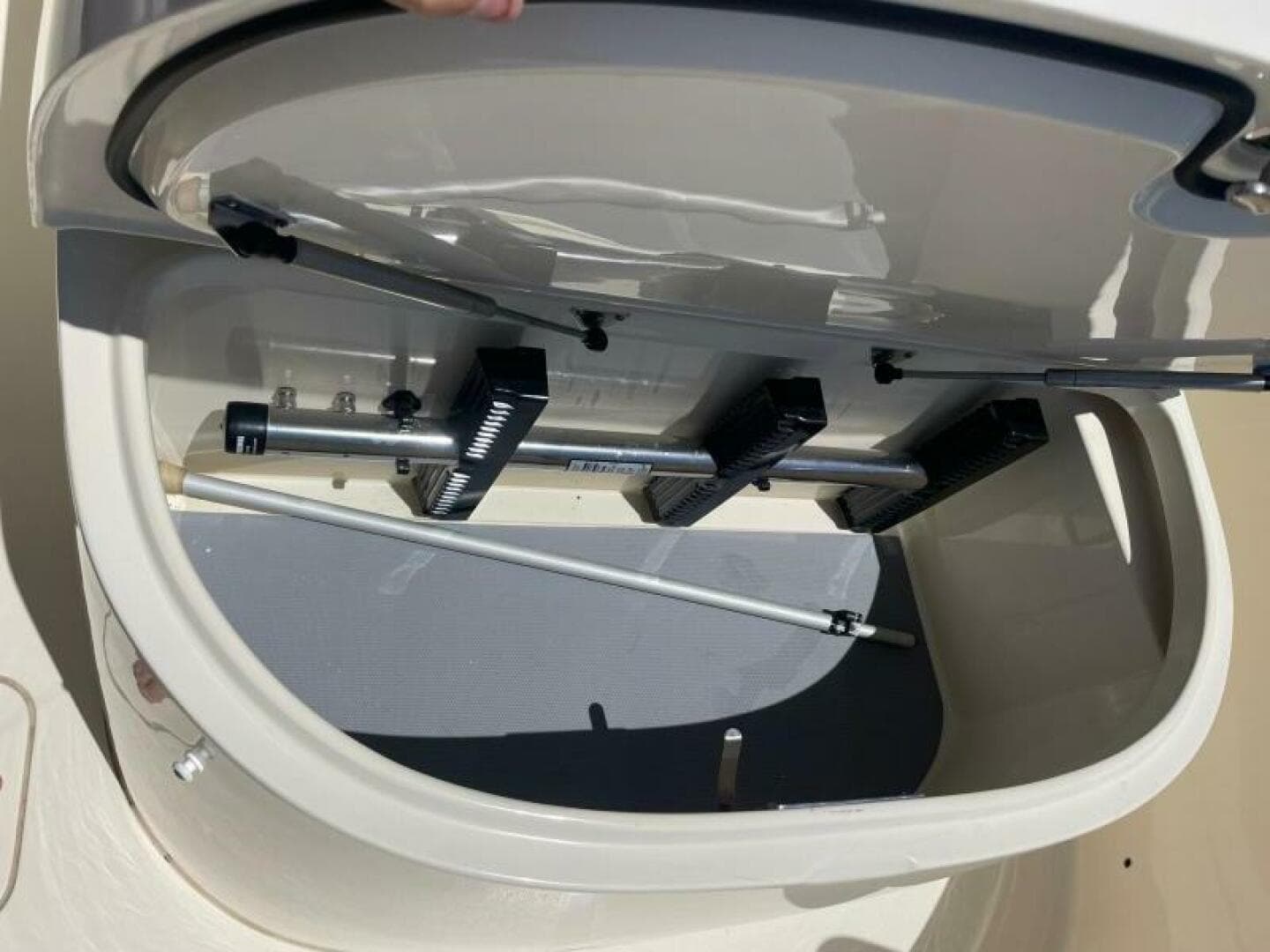 2020 Scout 355 LXF Center Console — photo 20