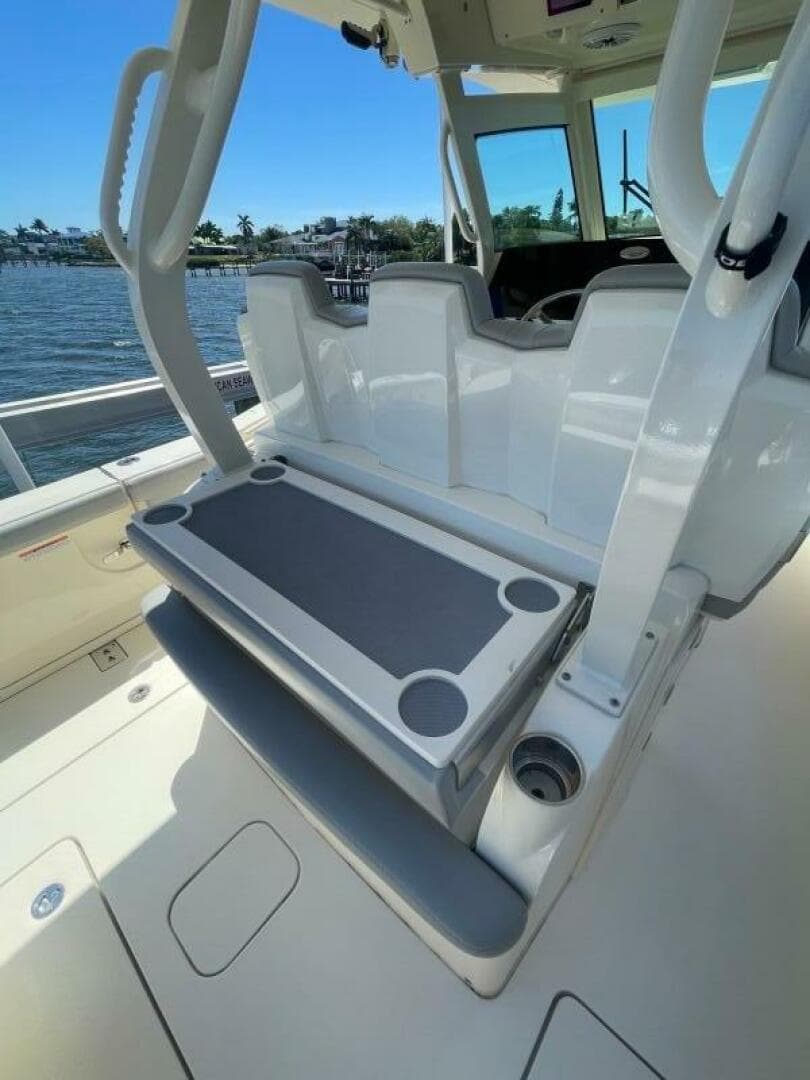 2020 Scout 355 LXF Center Console — photo 18