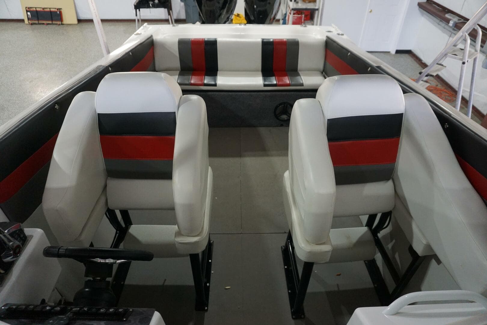 1998 Active Thunder 32 CC — photo 19