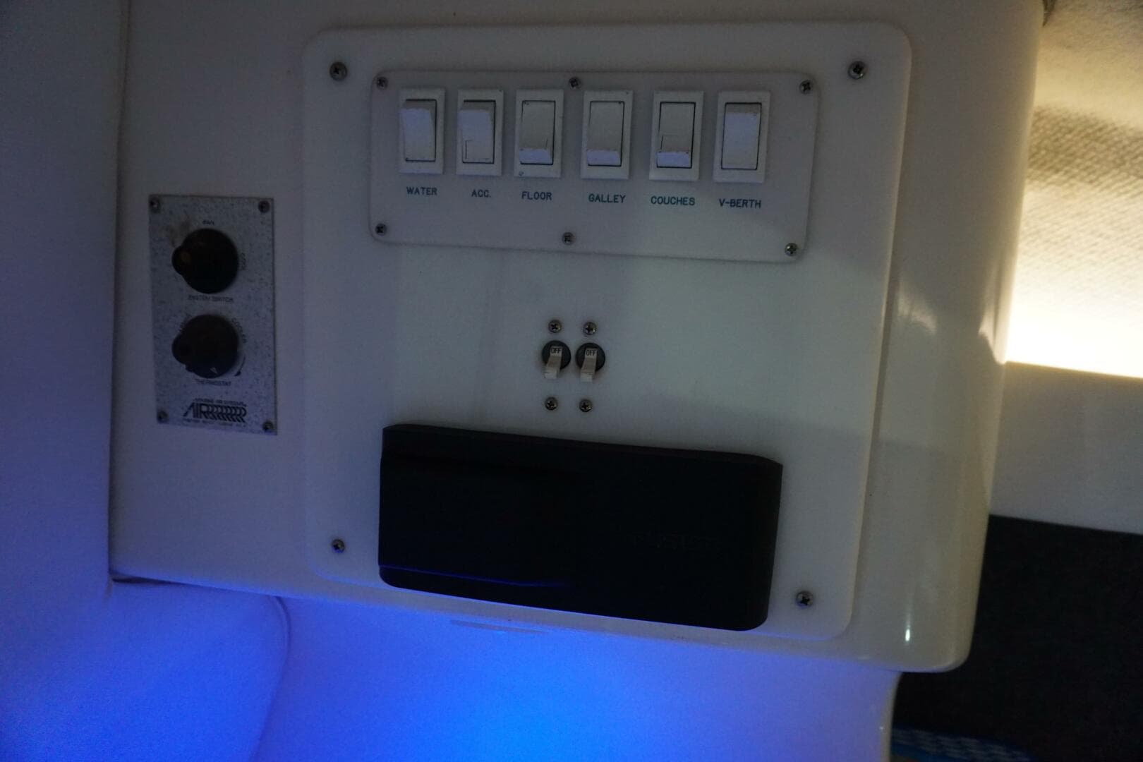 1998 Active Thunder 32 CC — photo 8