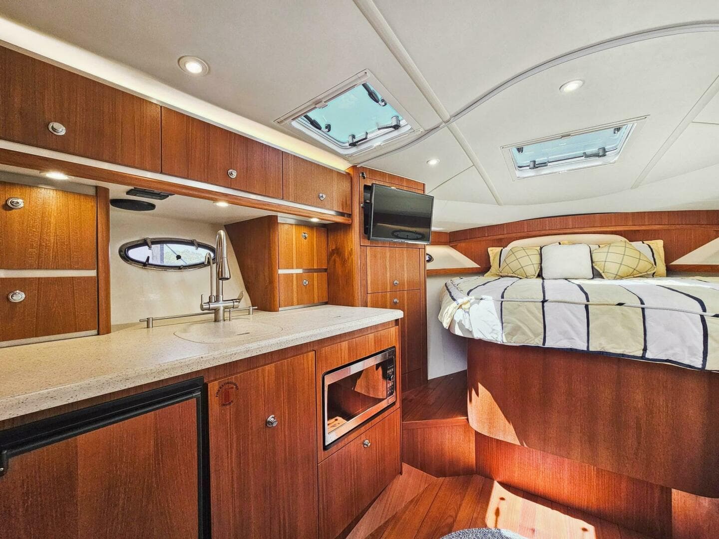 2006 Tiara Yachts 3200 Open — photo 18