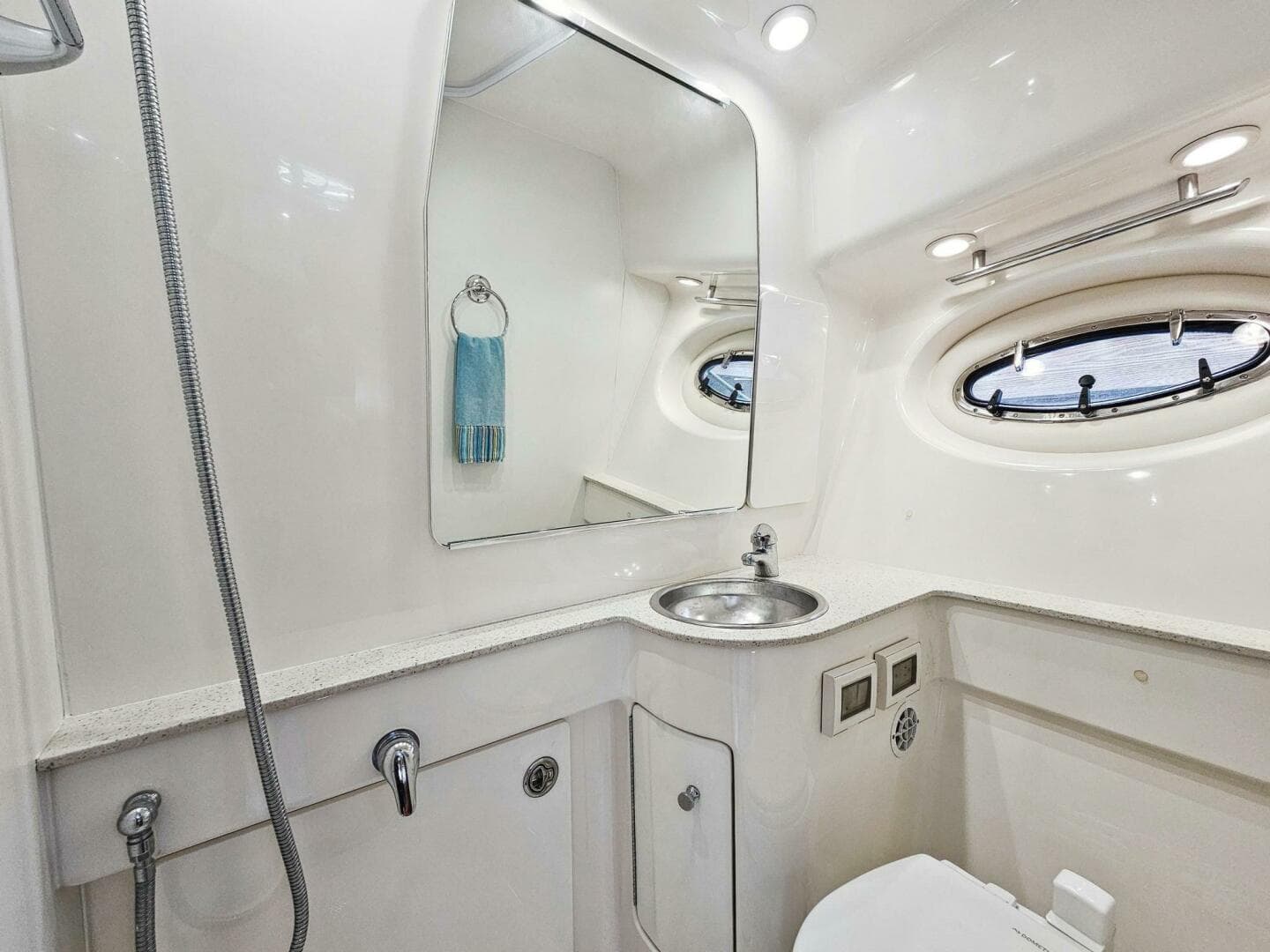 2006 Tiara Yachts 3200 Open — photo 23