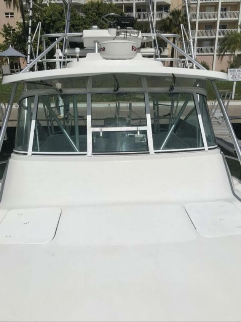 2002 Luhrs 32 Open — photo 6