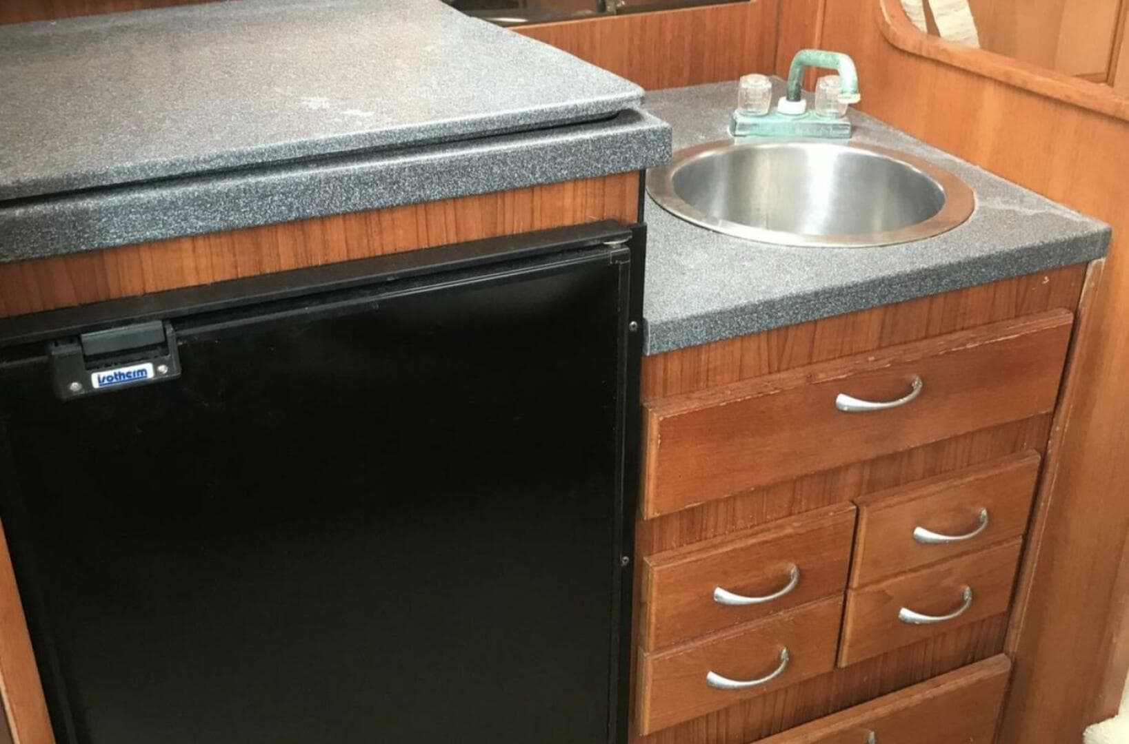 2002 Luhrs 32 Open — photo 10