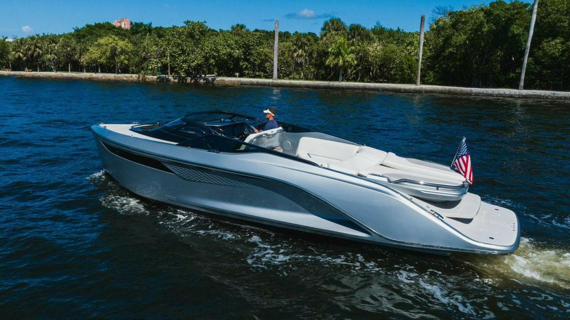 2020 Princess R35 — photo 2