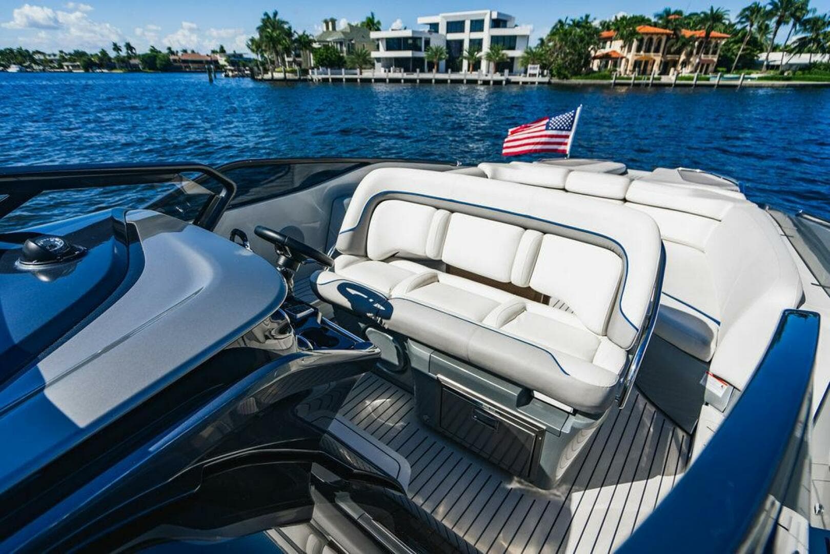 2020 Princess R35 — photo 14