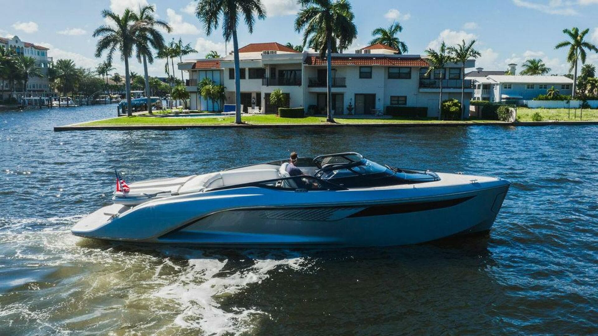 2020 Princess R35 — photo 4