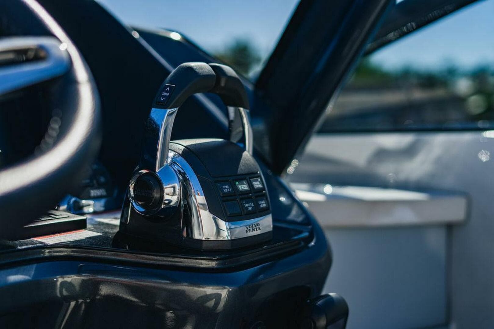 2020 Princess R35 — photo 17