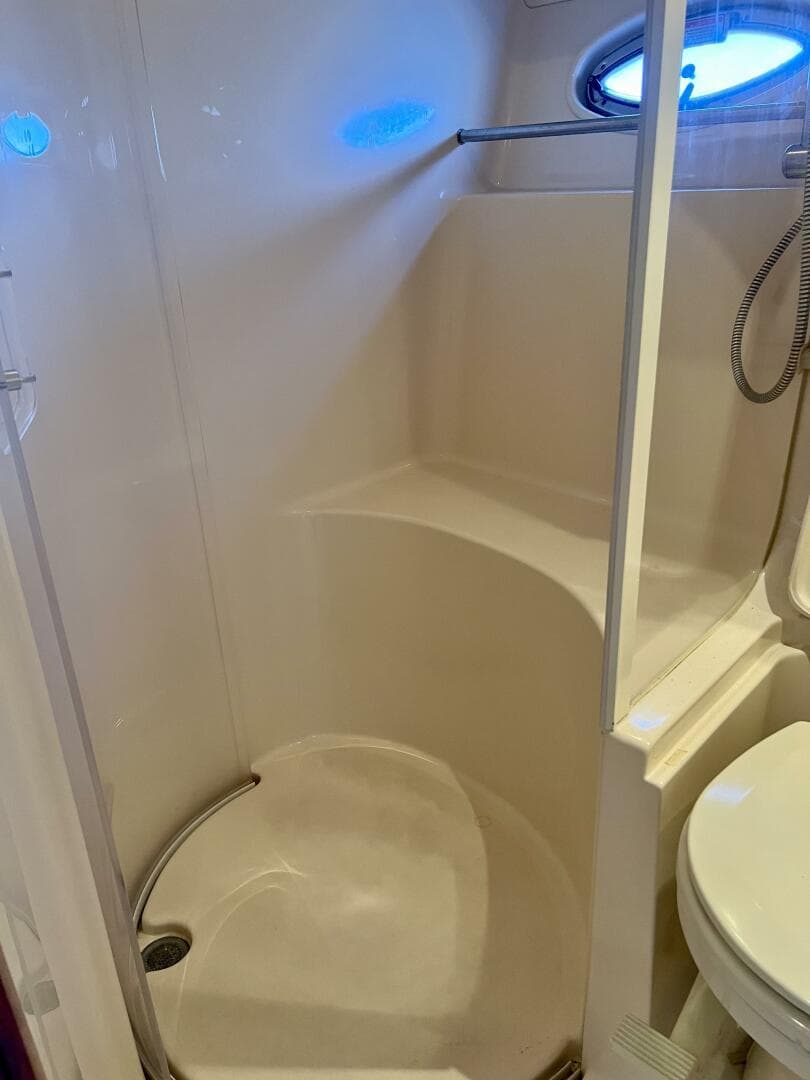 2004 Sea Ray 46 Sundancer — photo 16