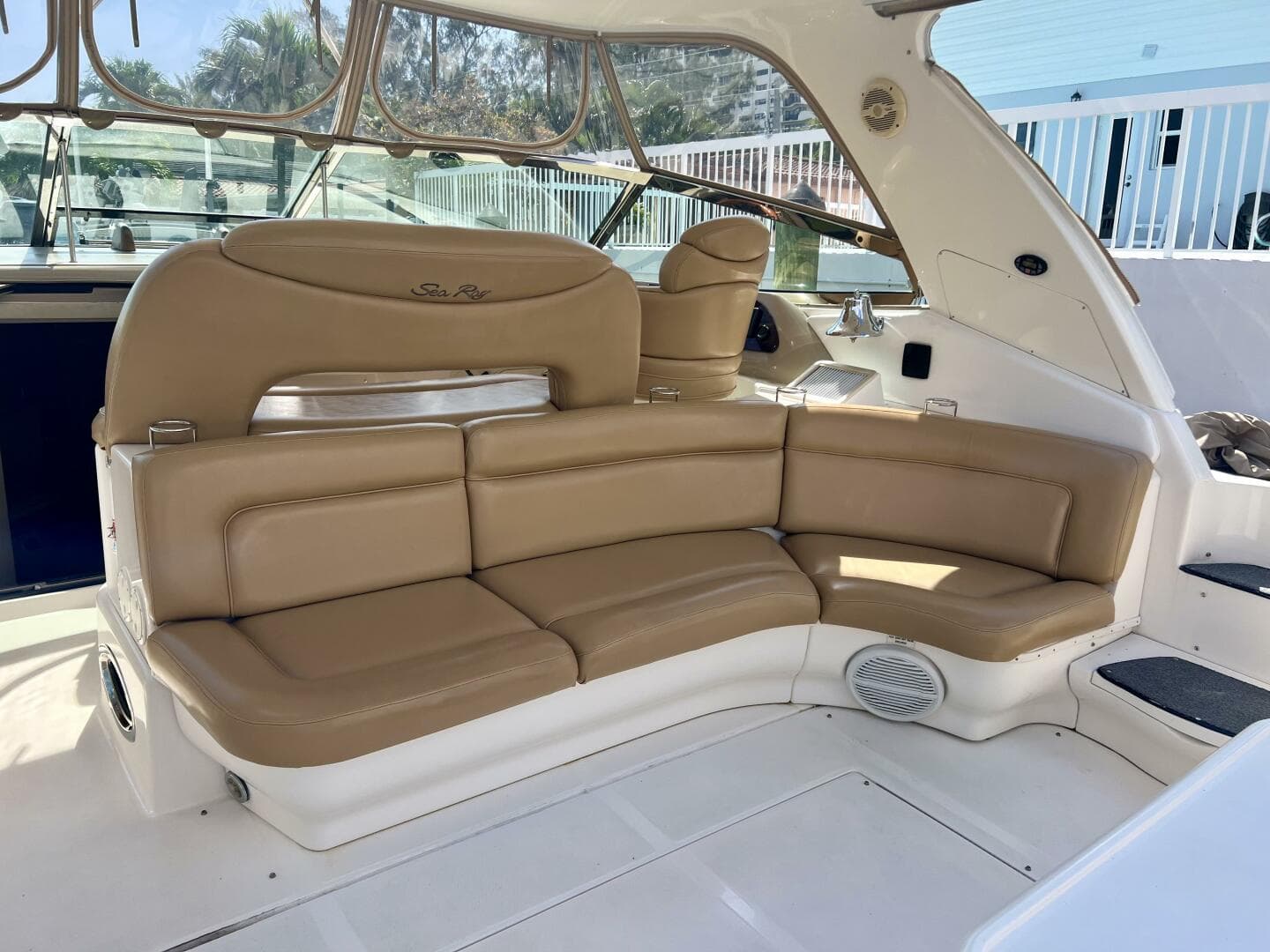 2004 Sea Ray 46 Sundancer — photo 2