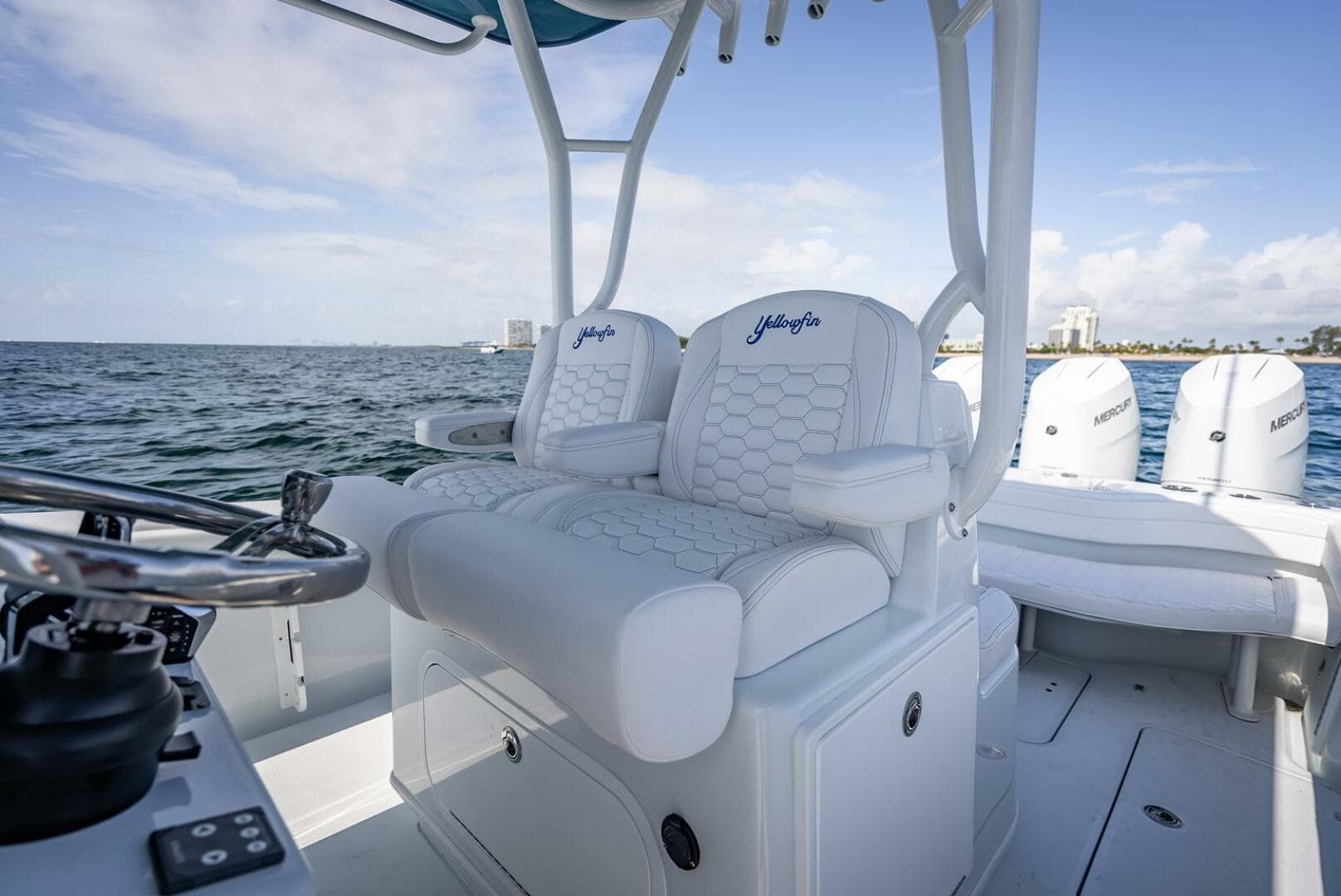 2025 Yellowfin 34 Offshore — photo 16