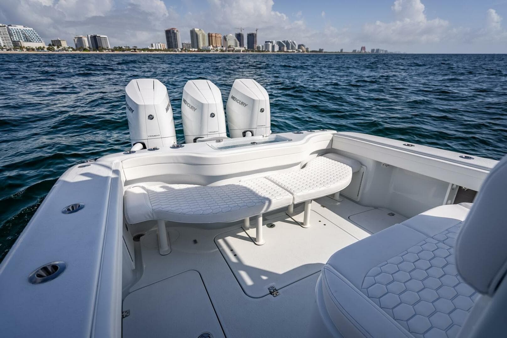 2025 Yellowfin 34 Offshore — photo 25