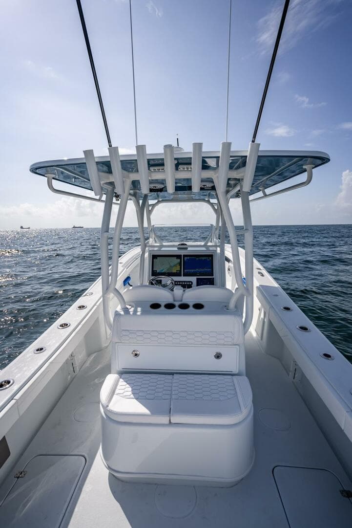 2025 Yellowfin 34 Offshore — photo 31