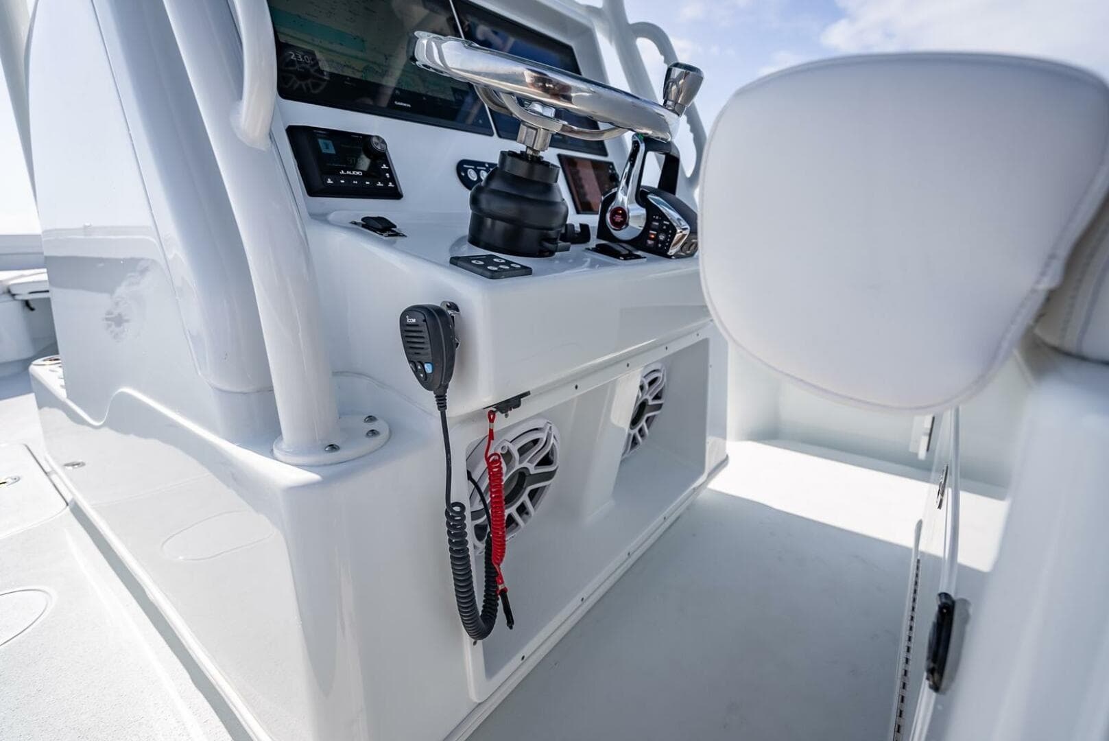 2025 Yellowfin 34 Offshore — photo 13