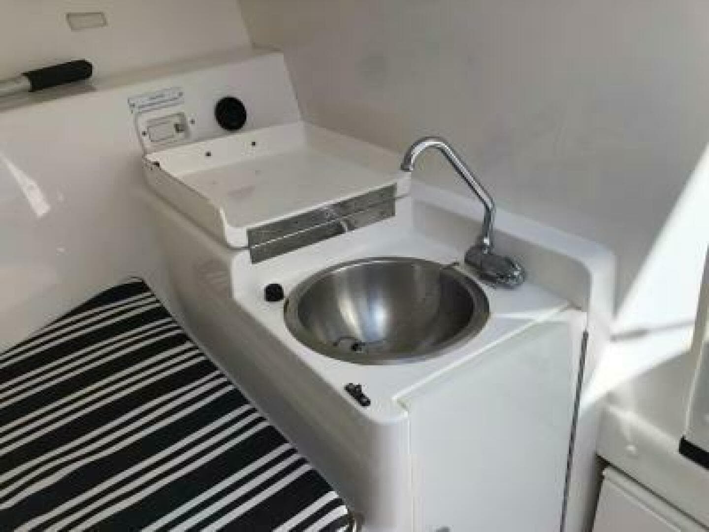 2011 Intrepid 323 Cuddy — photo 13