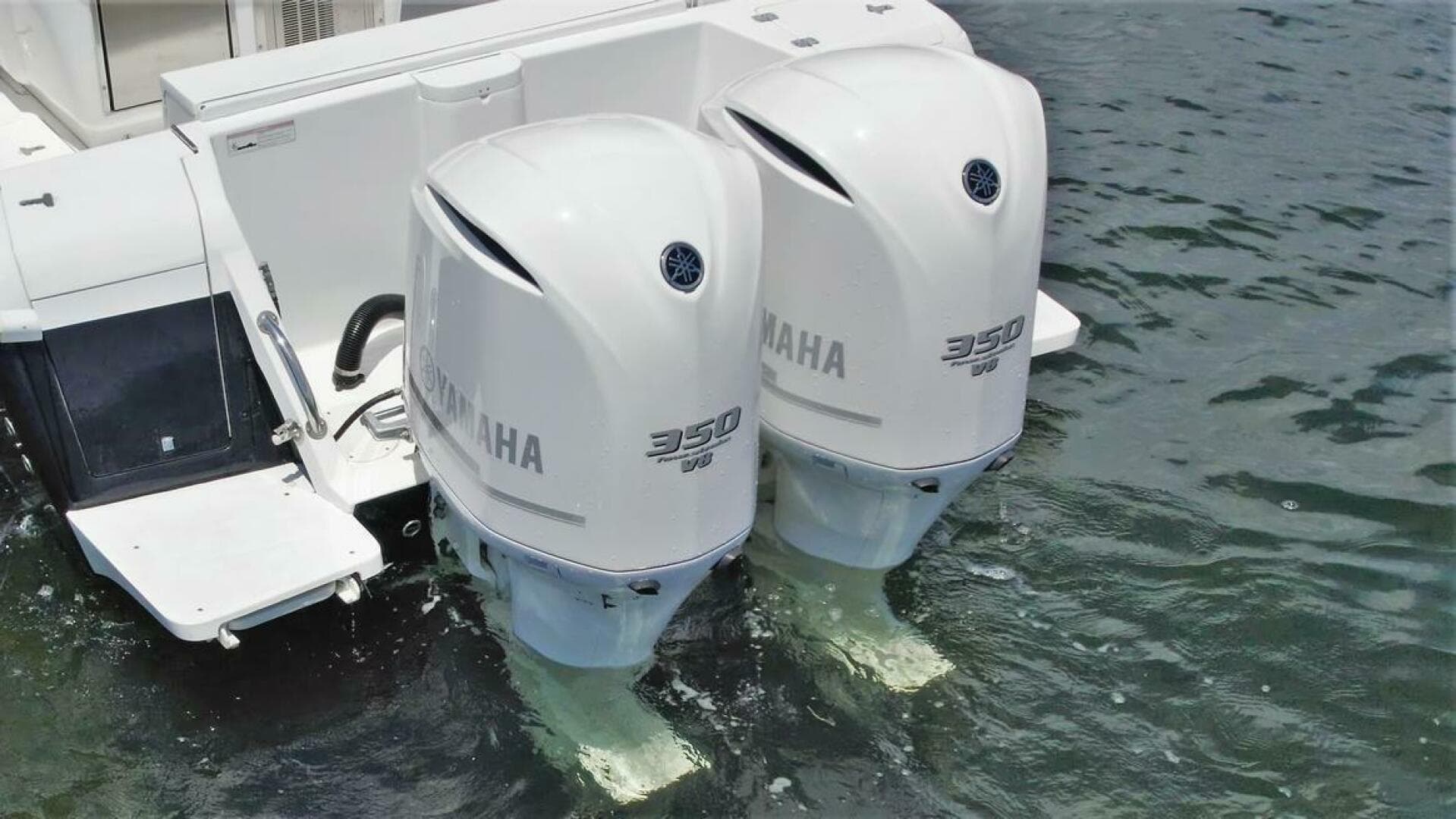 2011 Intrepid 323 Cuddy — photo 28