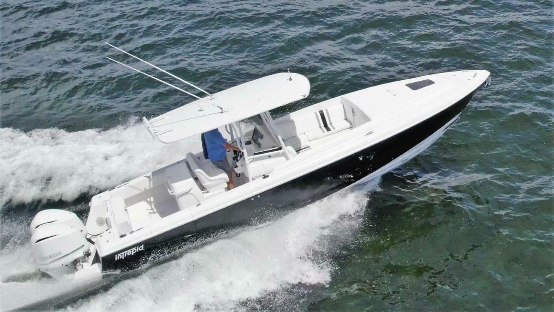 2011 Intrepid 323 Cuddy — photo 41