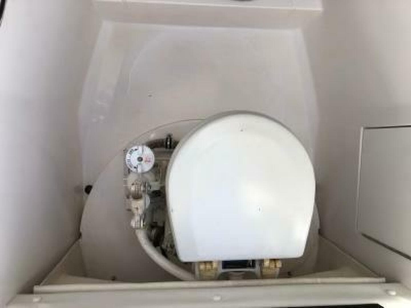 2011 Intrepid 323 Cuddy — photo 14