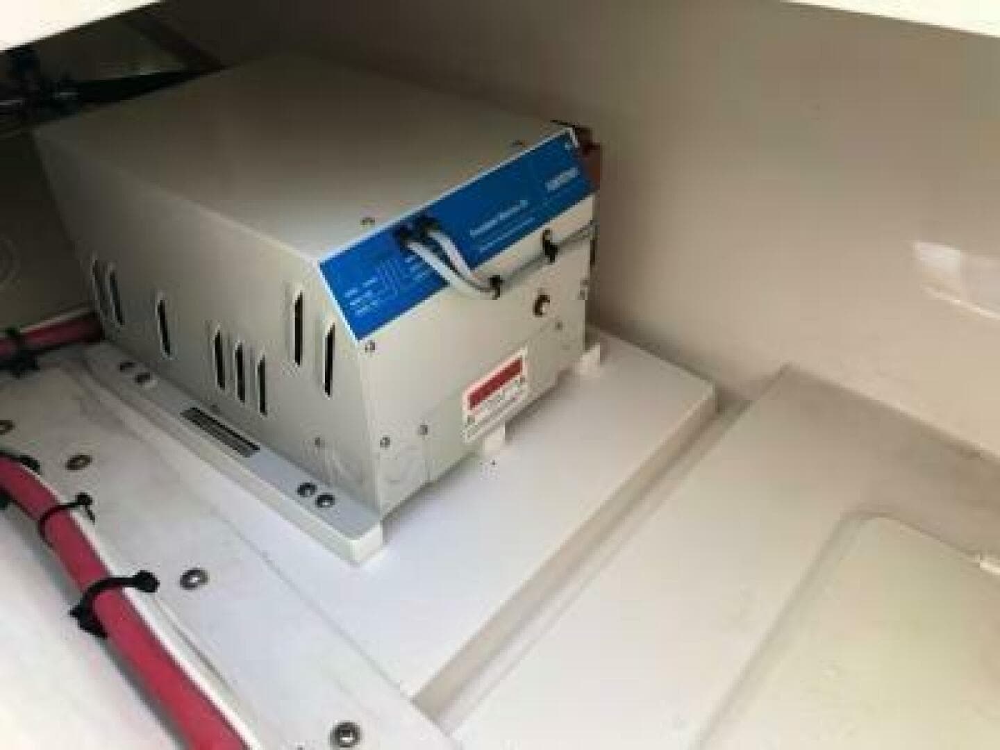 2011 Intrepid 323 Cuddy — photo 15