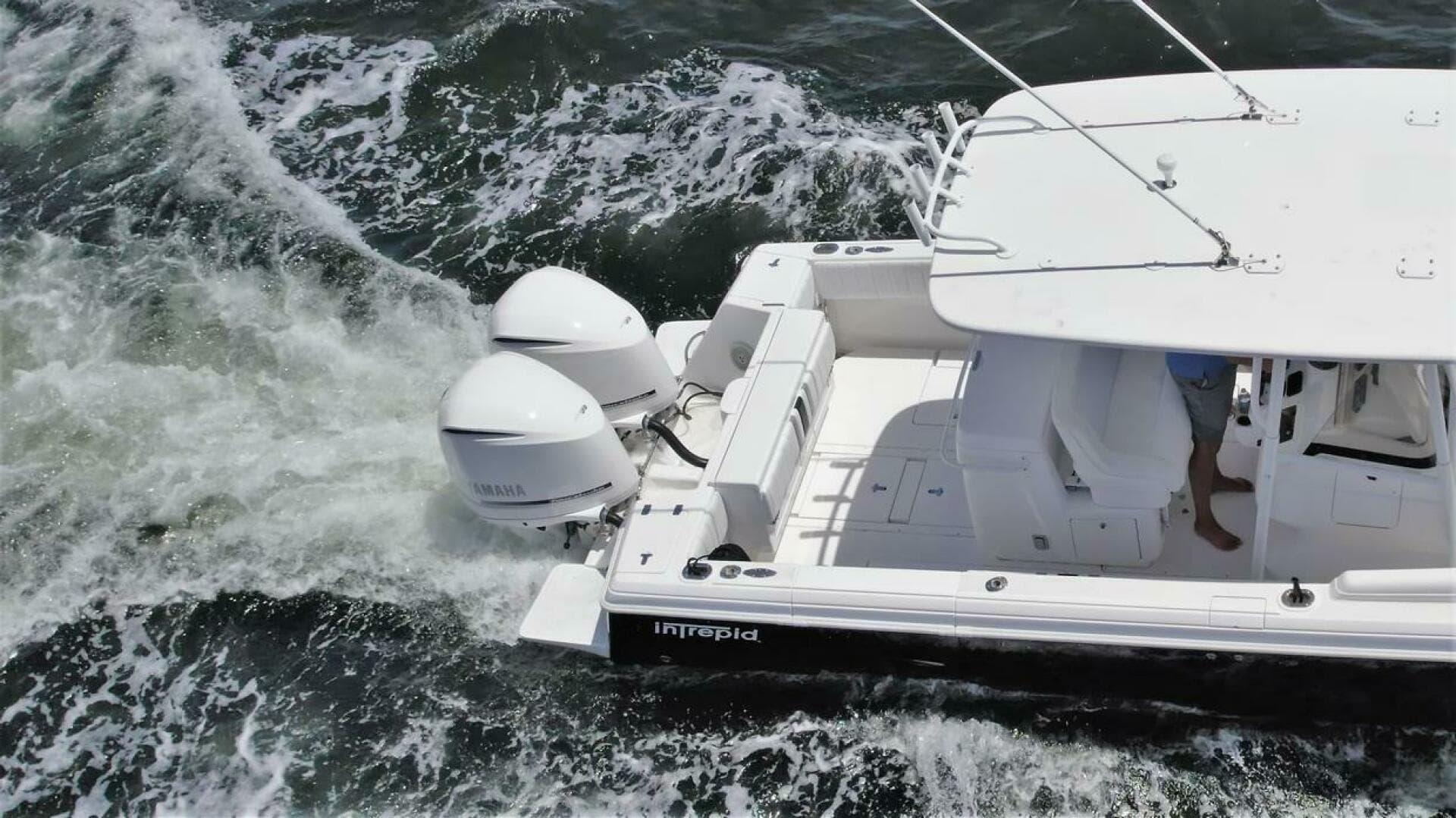 2011 Intrepid 323 Cuddy — photo 26