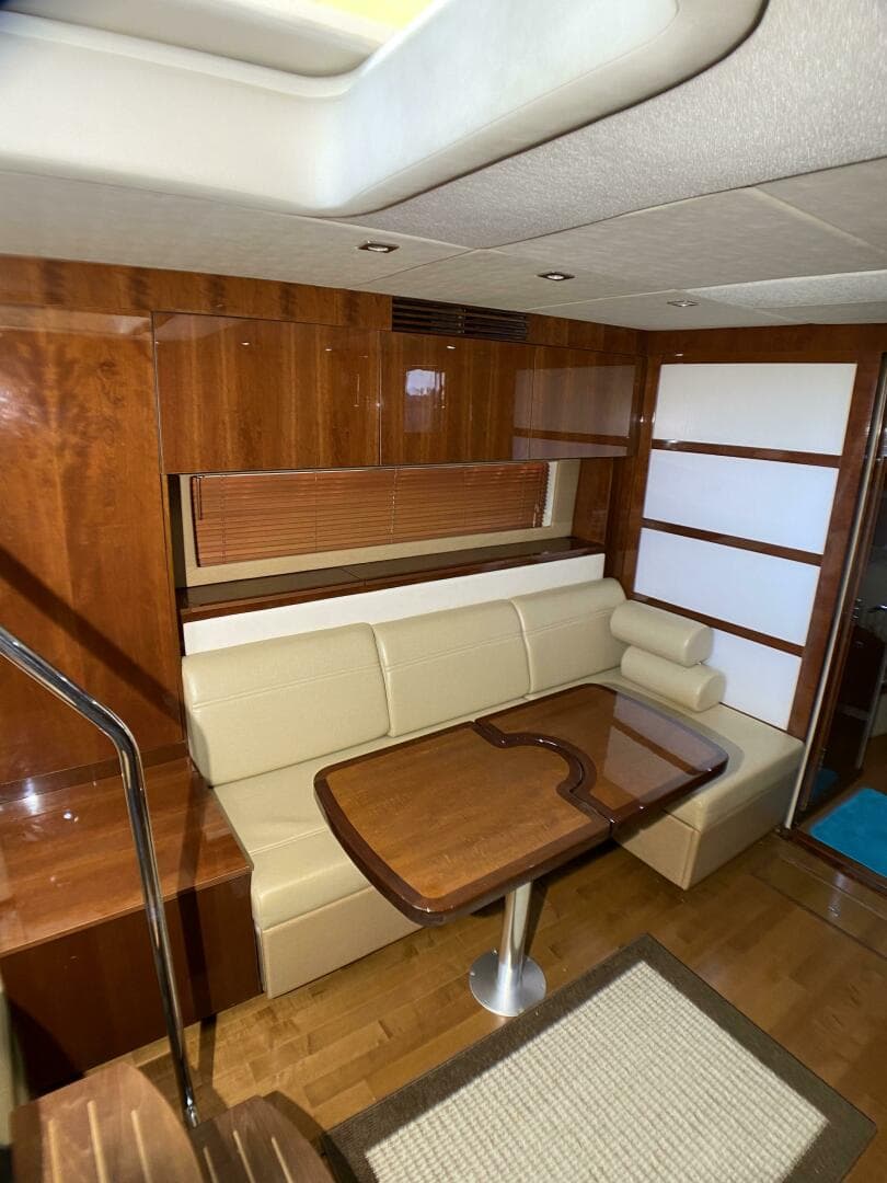 2010 Sea Ray 45 Sundancer — photo 29