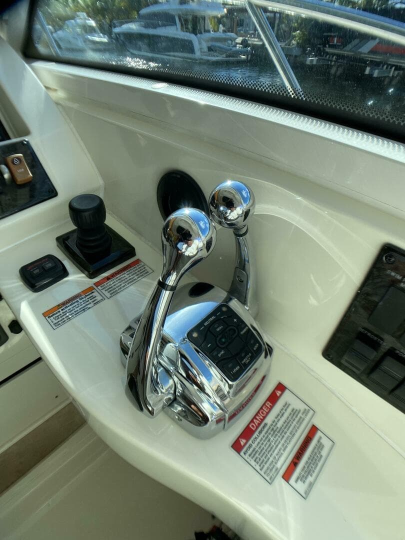 2010 Sea Ray 45 Sundancer — photo 50