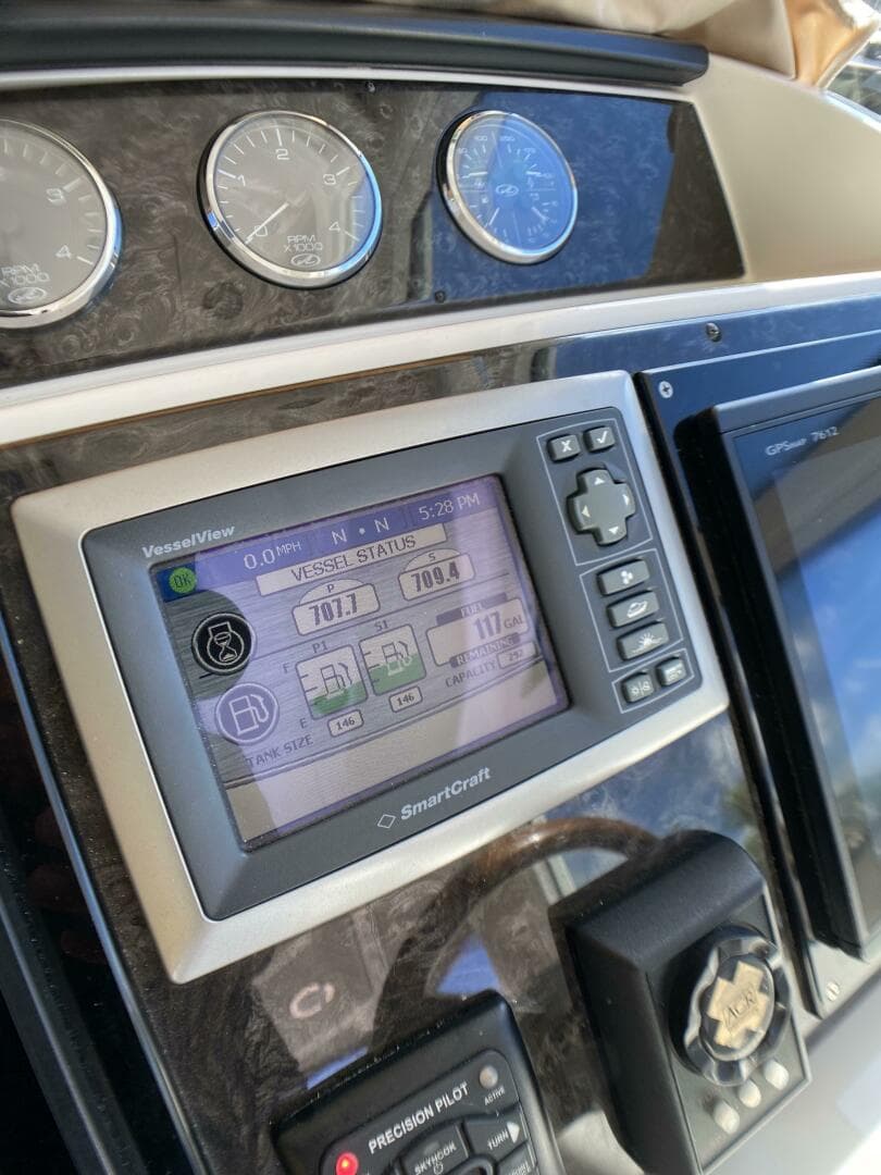 2010 Sea Ray 45 Sundancer — photo 43