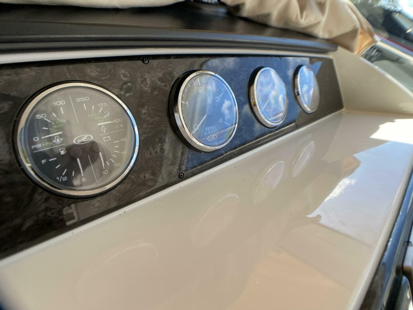 2010 Sea Ray 45 Sundancer — photo 49