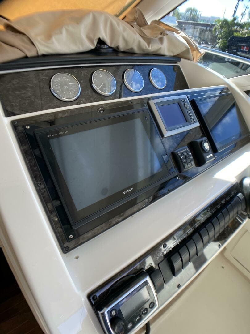 2010 Sea Ray 45 Sundancer — photo 40