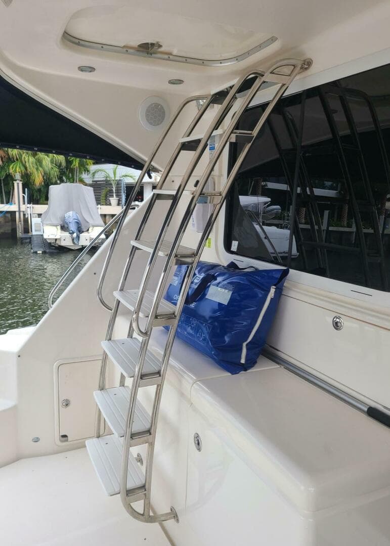 2009 Riviera 47 Enclosed Flybridge Series II — photo 55