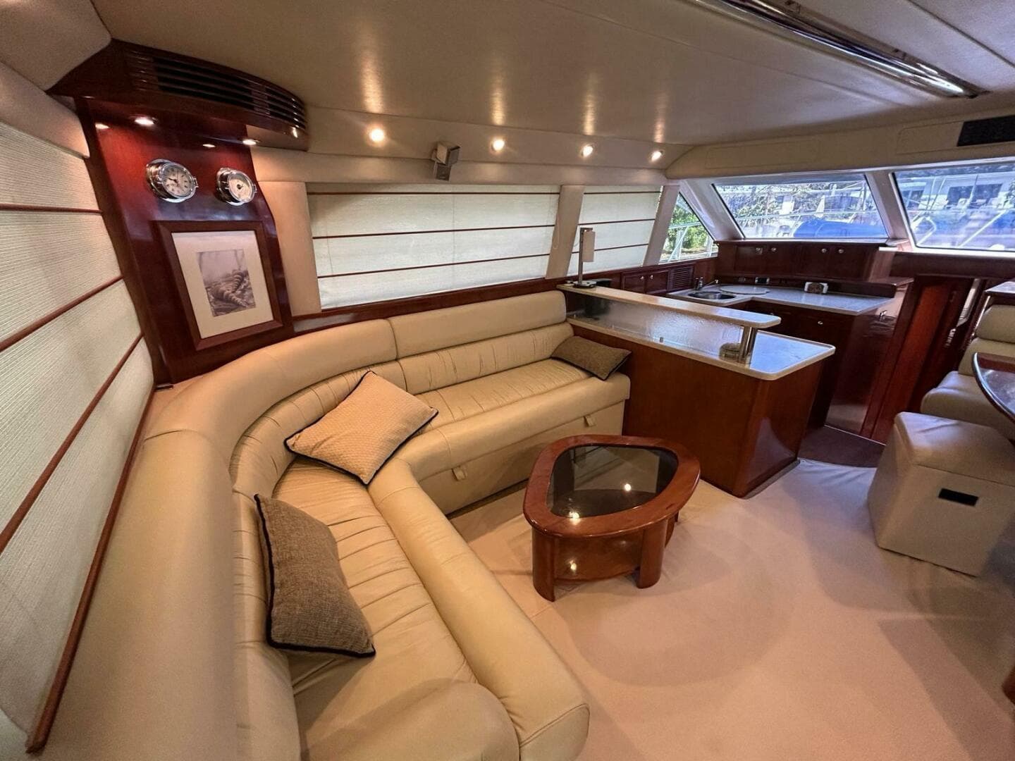 2009 Riviera 47 Enclosed Flybridge Series II — photo 61