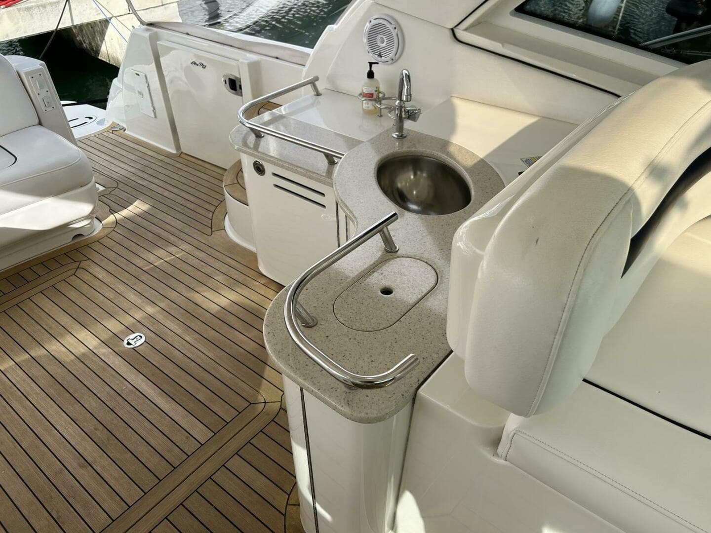 2008 Sea Ray 480 Sundancer — photo 20