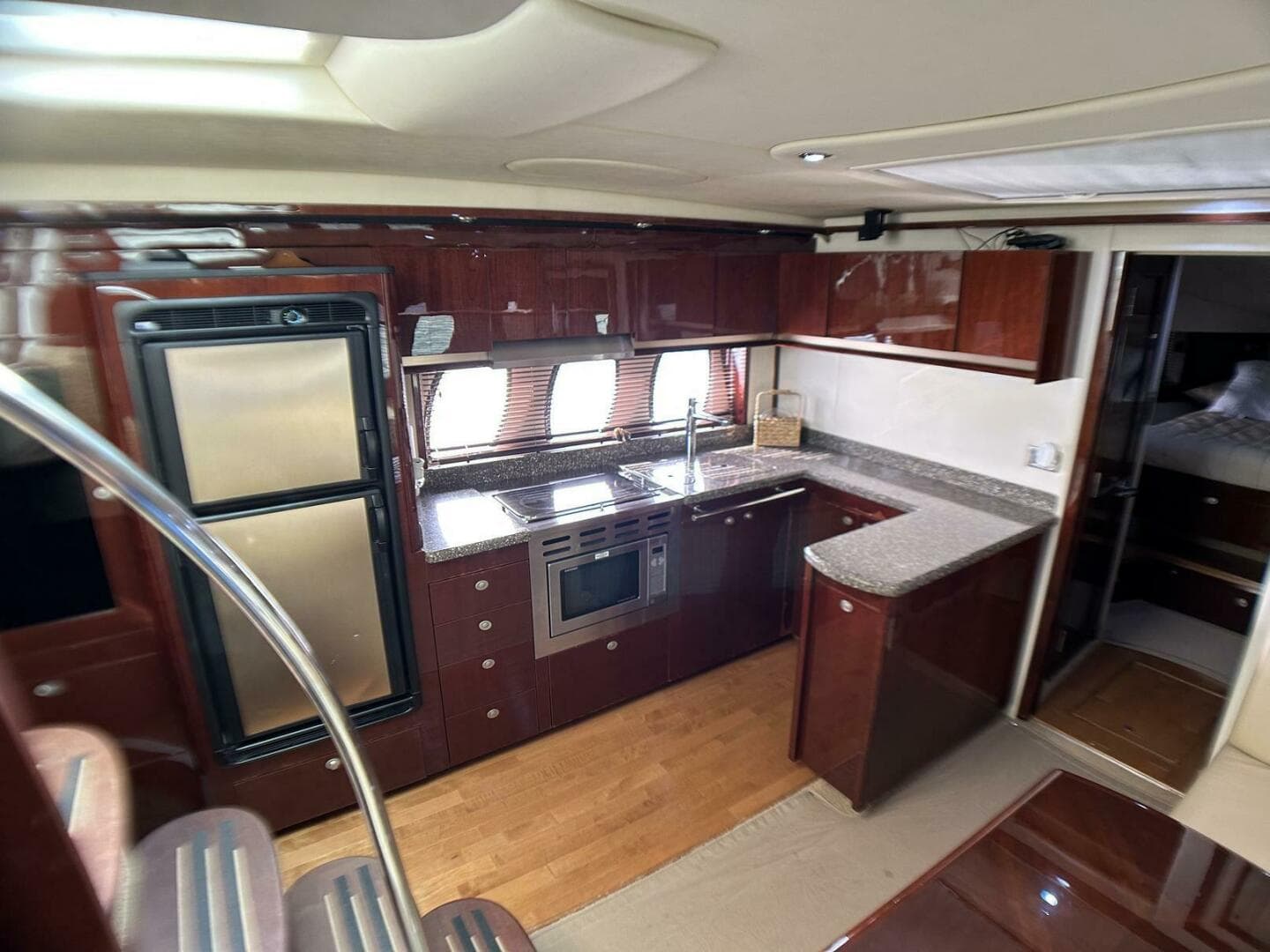 2008 Sea Ray 480 Sundancer — photo 30