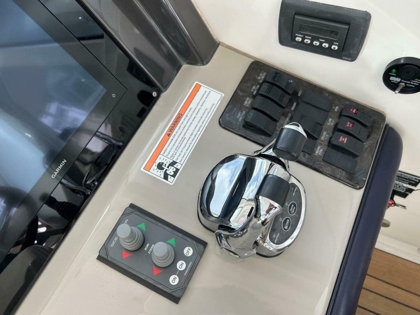 2008 Sea Ray 480 Sundancer — photo 12