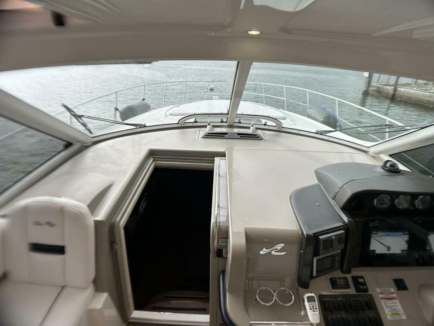 2008 Sea Ray 480 Sundancer — photo 28