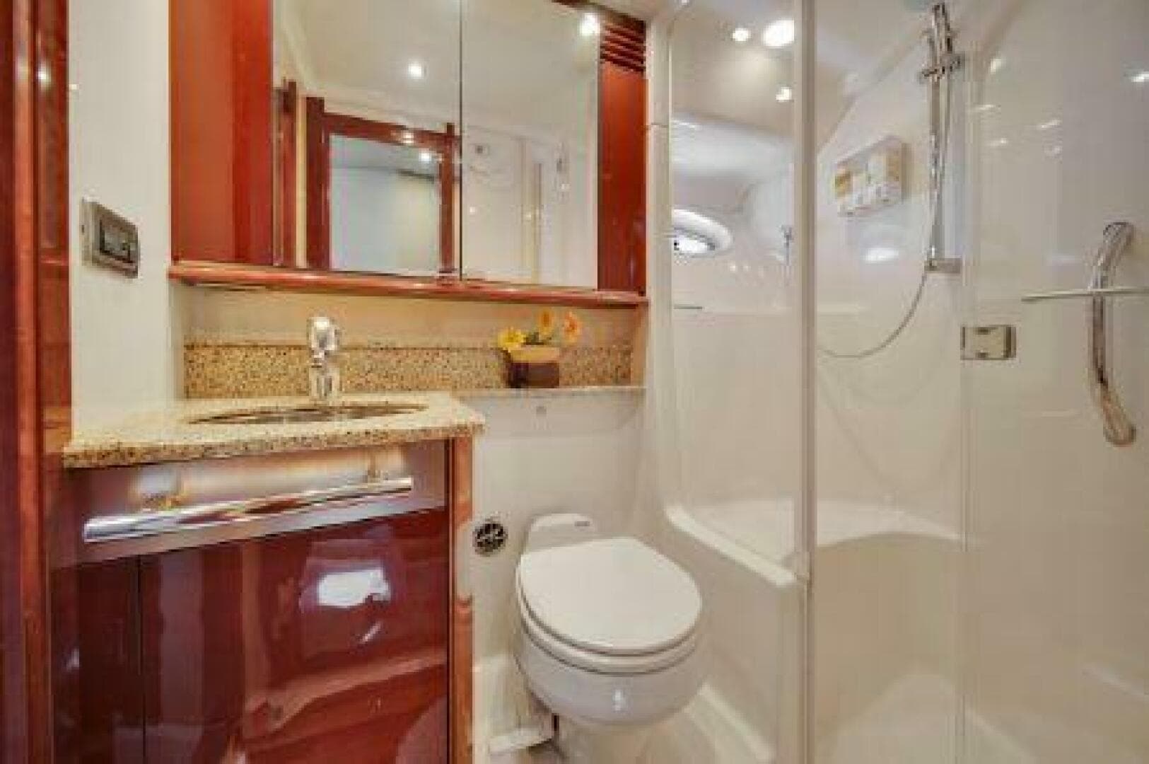 2007 Sea Ray 520 Sedan Bridge — photo 28