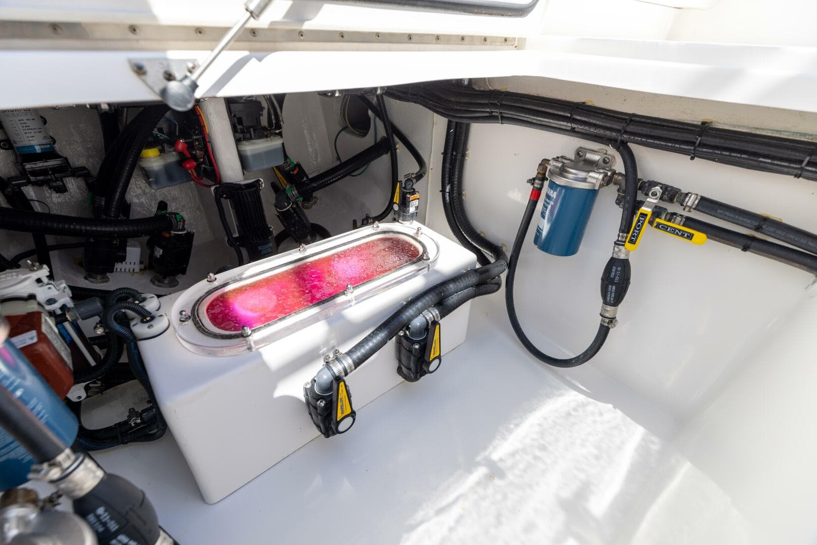 2021 Contender 39 Fa — photo 20