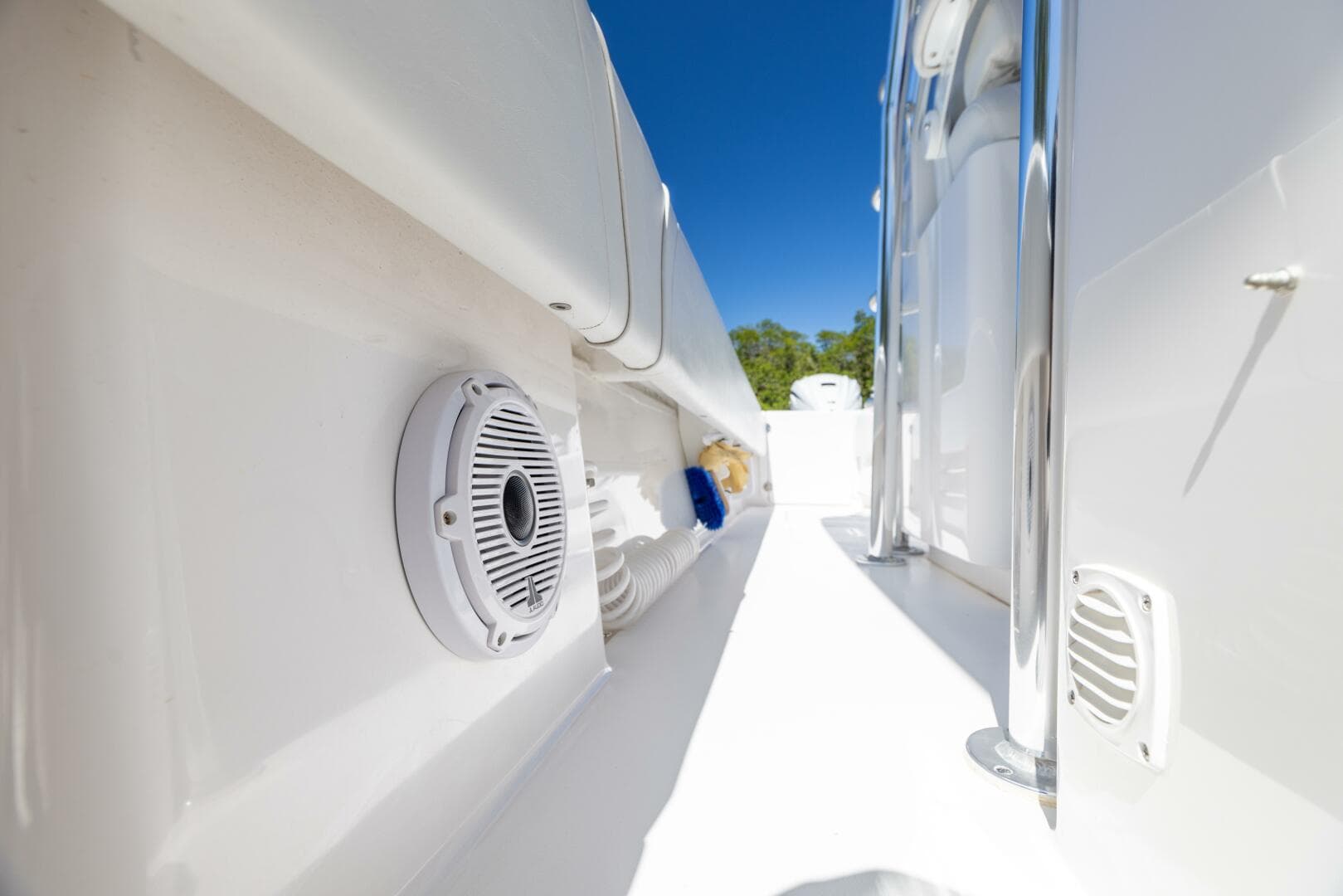 2021 Contender 39 Fa — photo 17