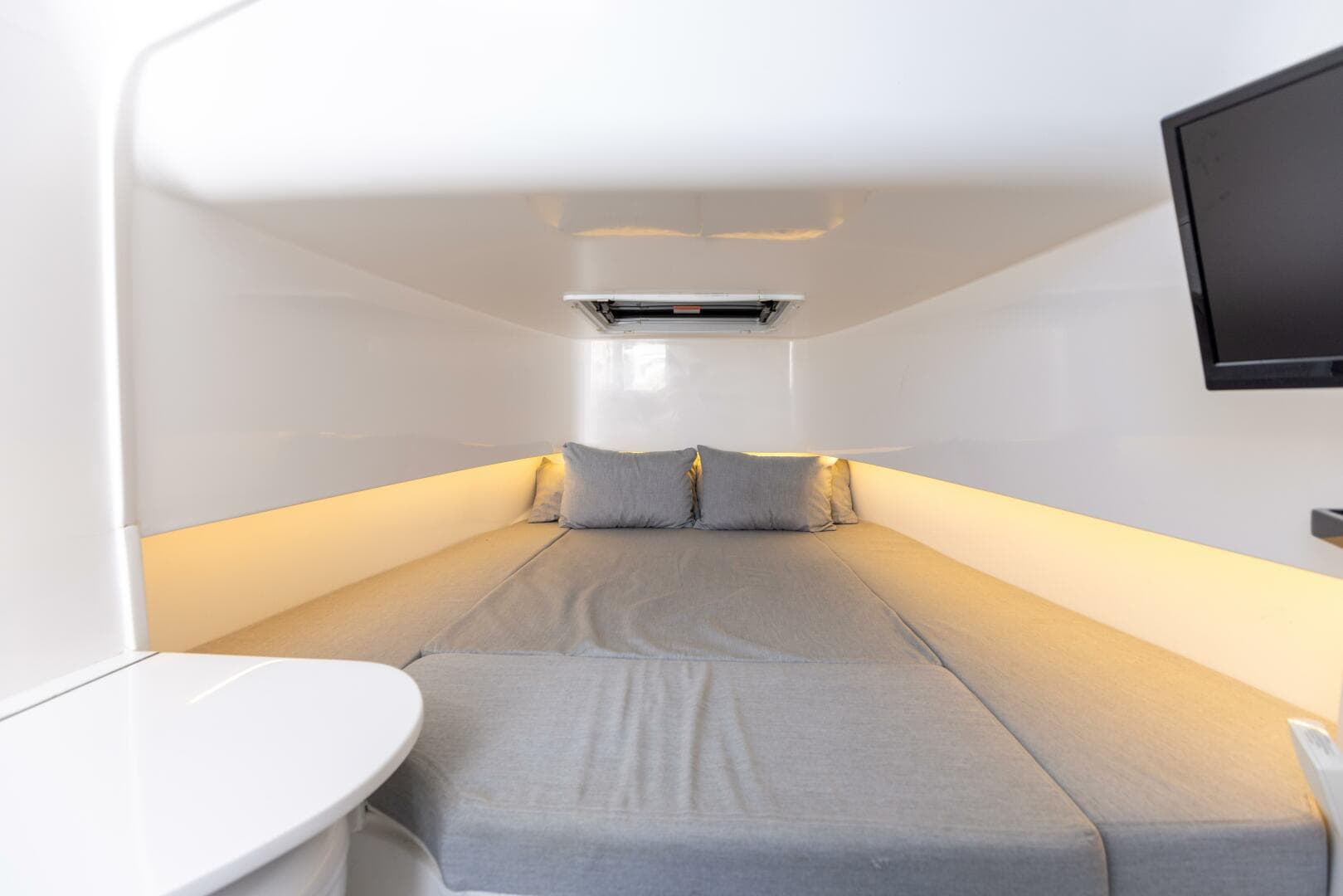 2021 Contender 39 Fa — photo 58