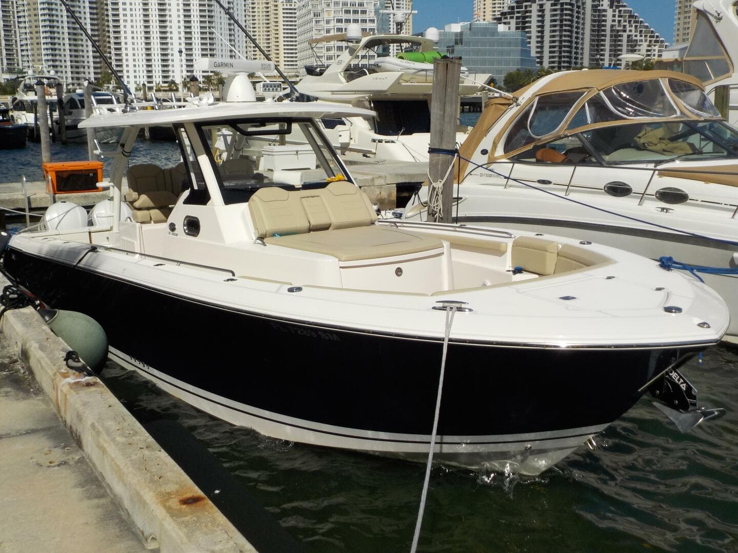 2019 Pursuit S 368 — photo 1