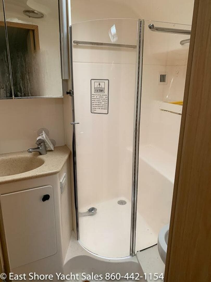 2003 Tiara Yachts 4000 Express — photo 18