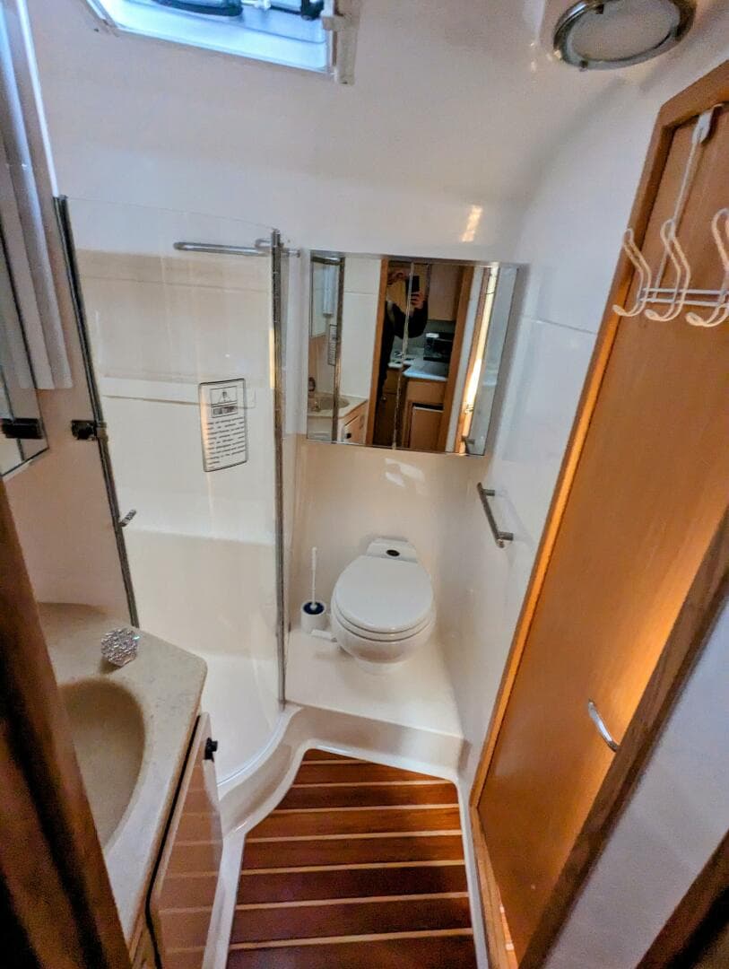 2003 Tiara Yachts 4000 Express — photo 17