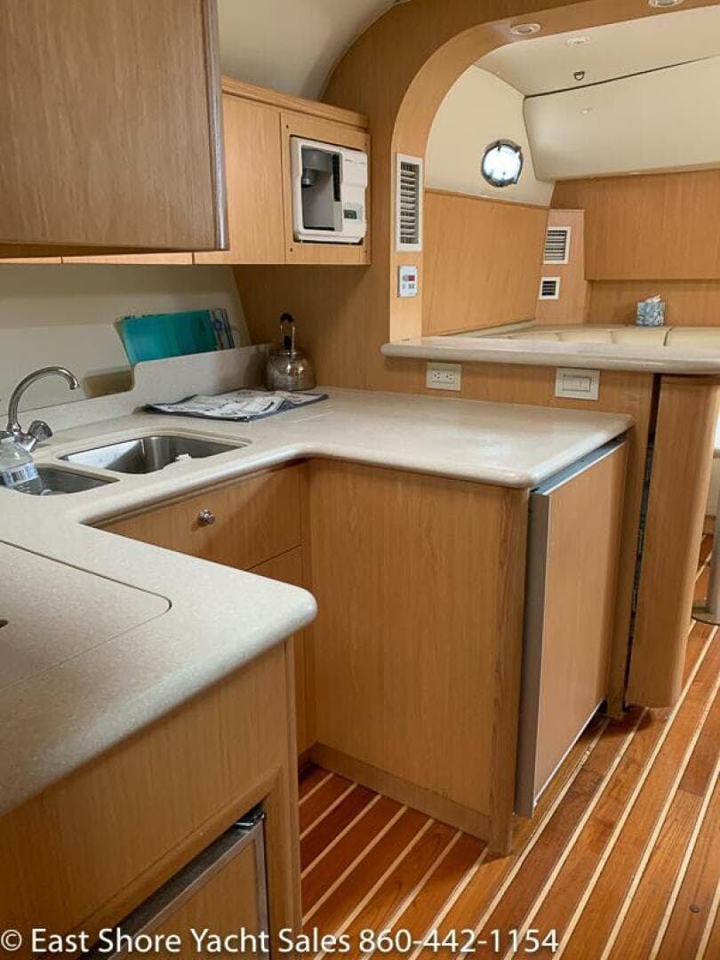 2003 Tiara Yachts 4000 Express — photo 16