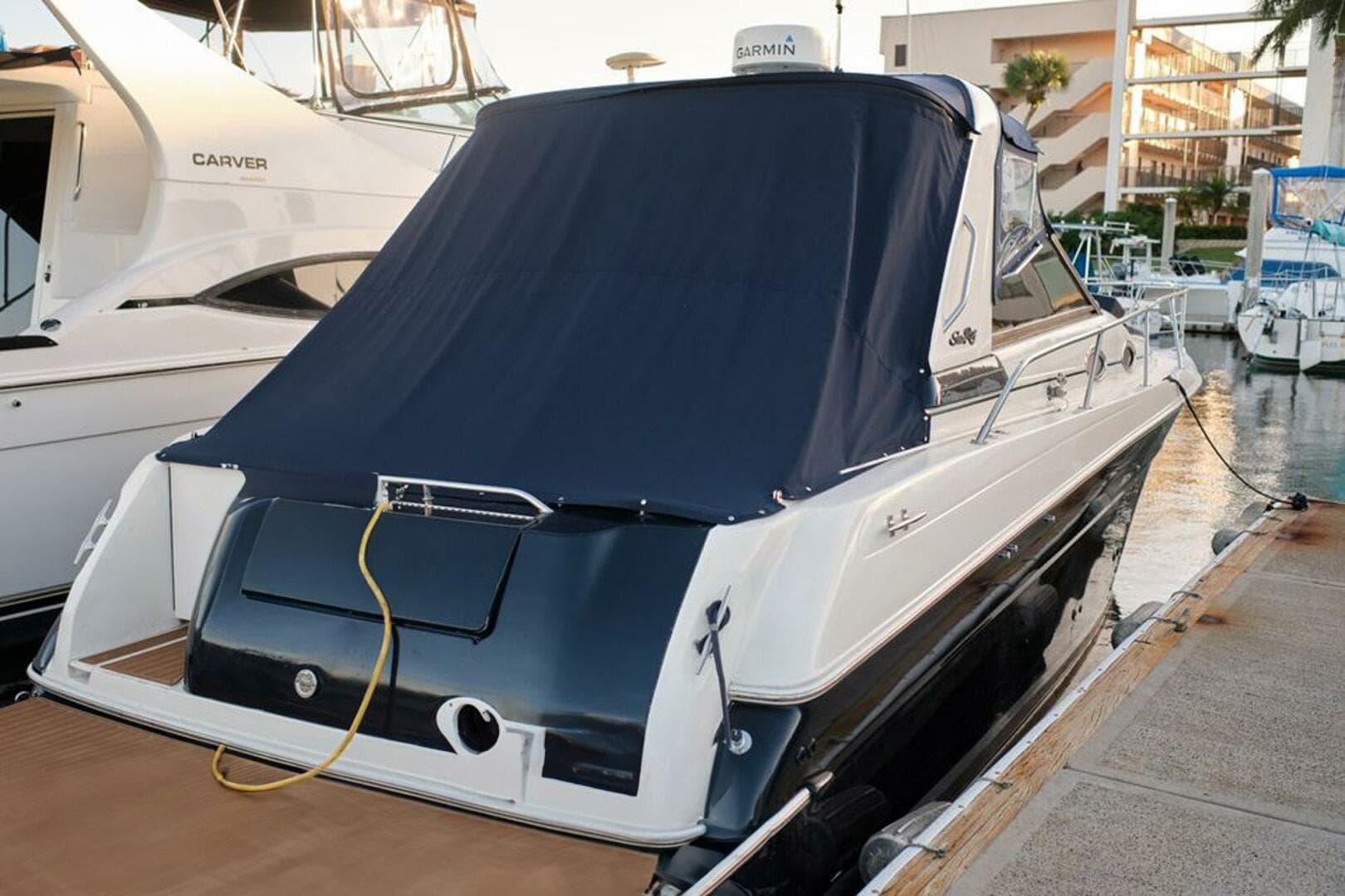 1997 Sea Ray 290 Sundancer — photo 1