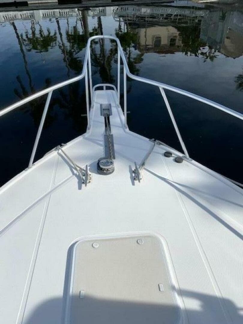 2000 Cabo 35 Express — photo 40