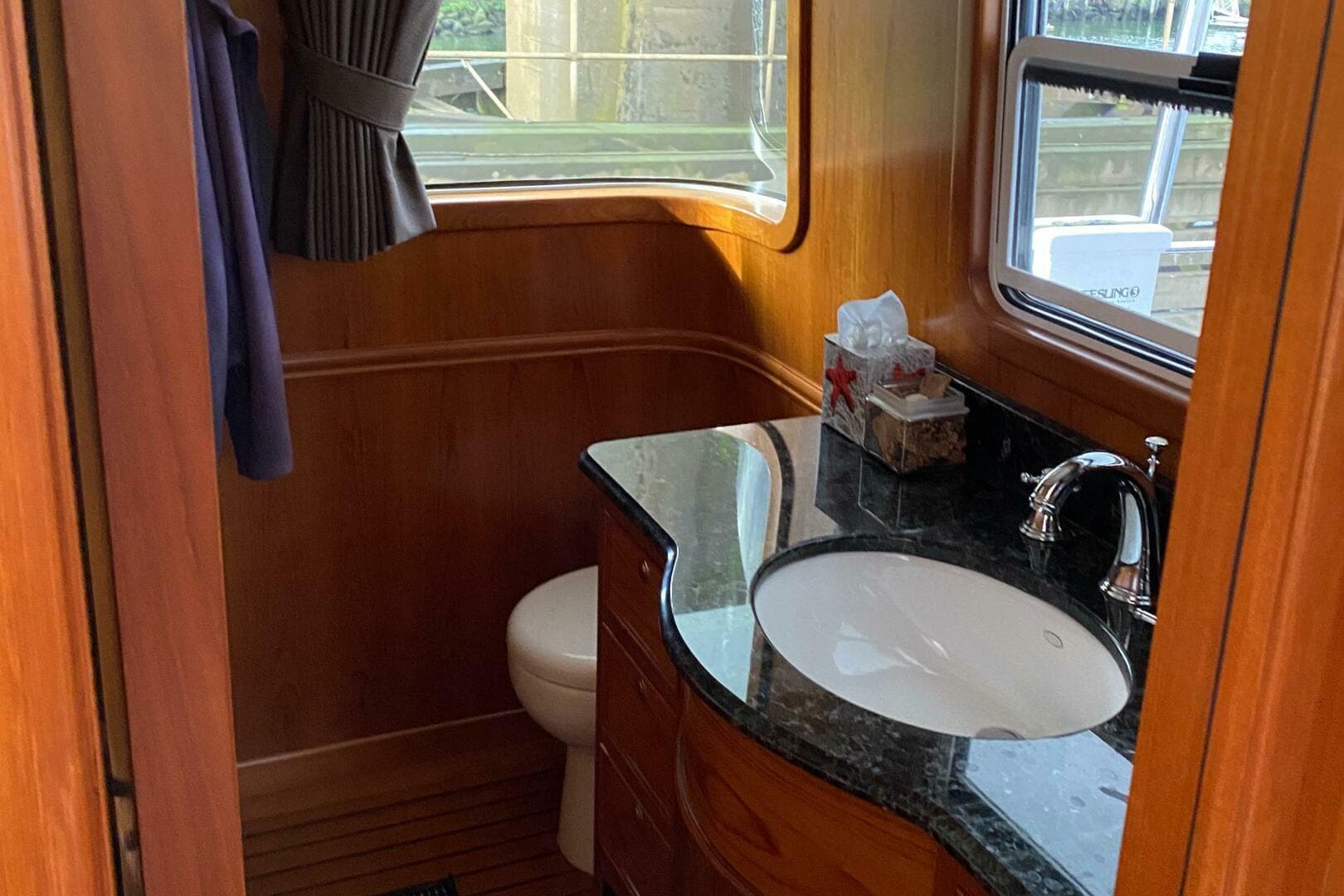 2011 Nordhavn — photo 17