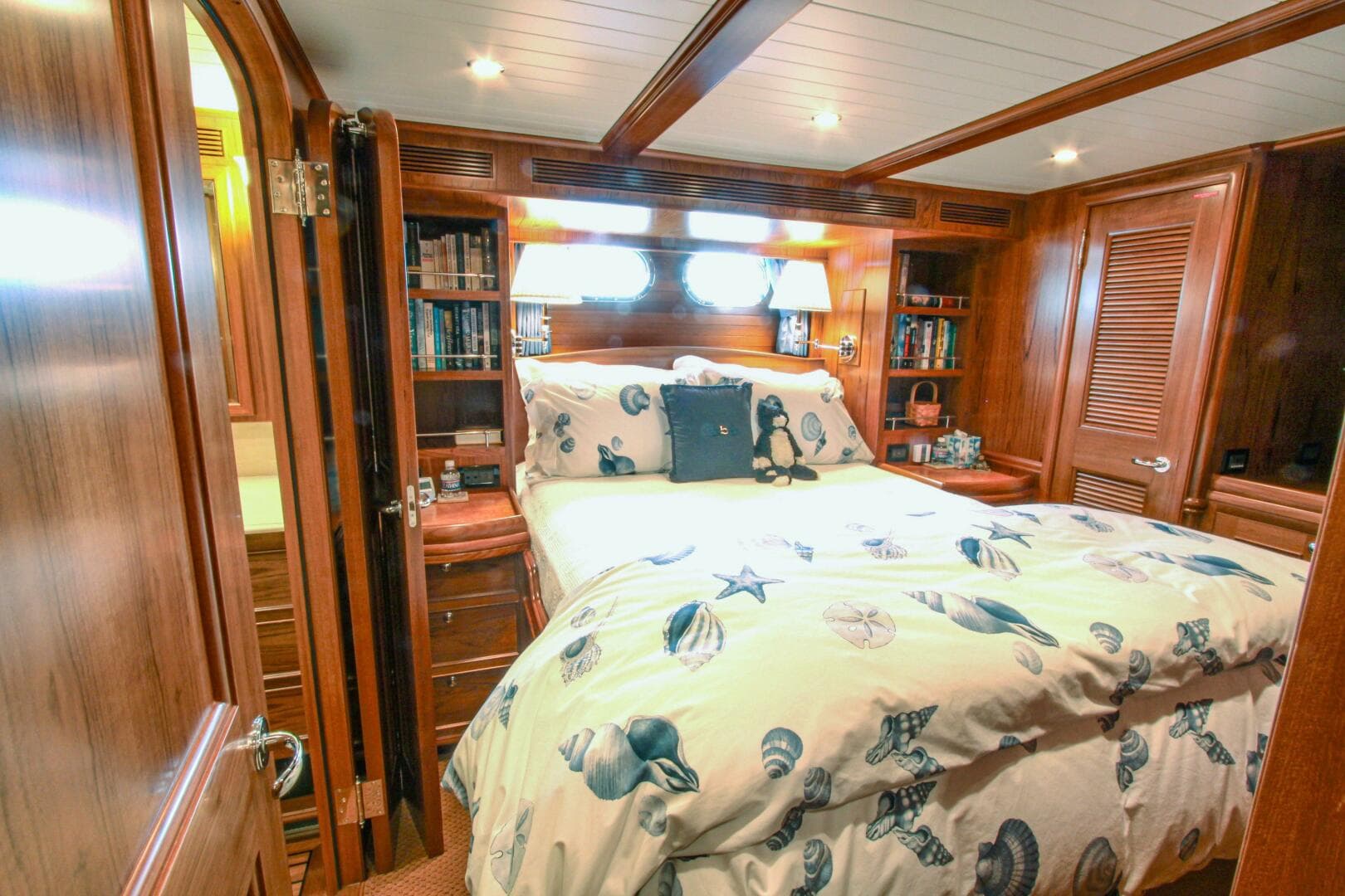 2011 Nordhavn — photo 24