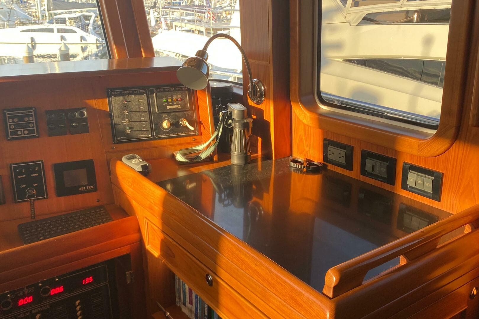 2011 Nordhavn — photo 16