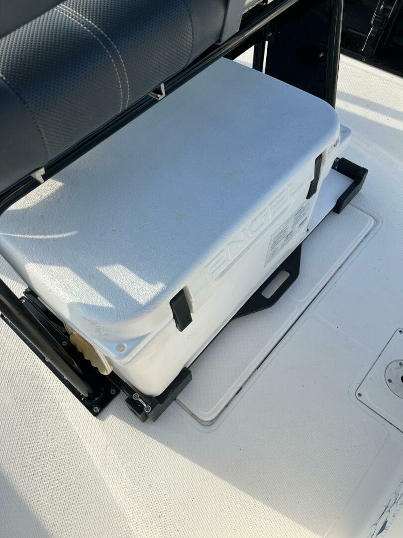 2016 Blue Wave 2400 Pure Bay — photo 9