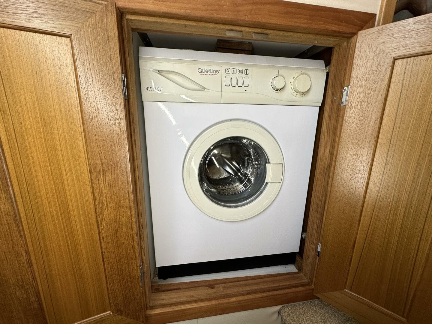 2000 Bayliner 5288 — photo 57